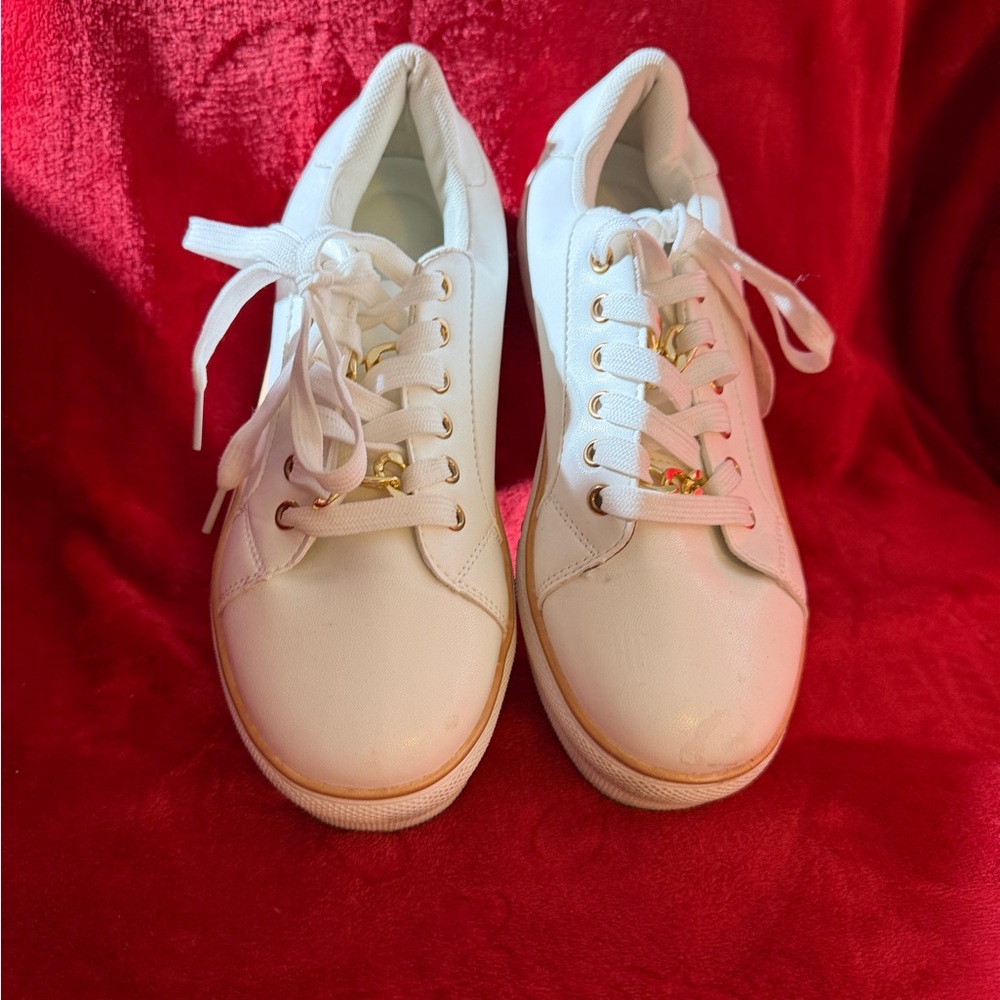 Elegant White Women's Sneakers with Gold Details